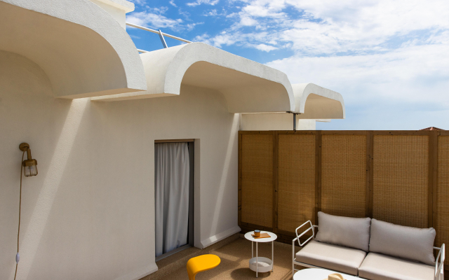 MOB Hotel Cannes