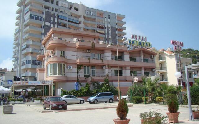 Hotel Kristal вид на фасад