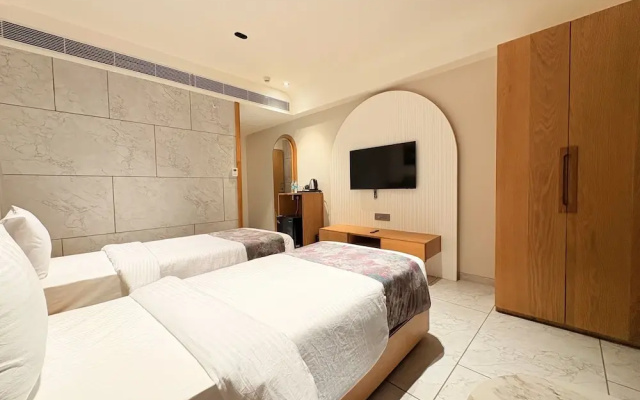 The Parterre - SG Highway Ahmedabad