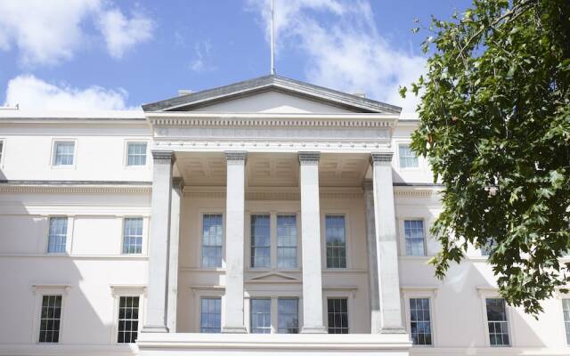 The Lanesborough, an Oetker Collection Hotel вид на фасад