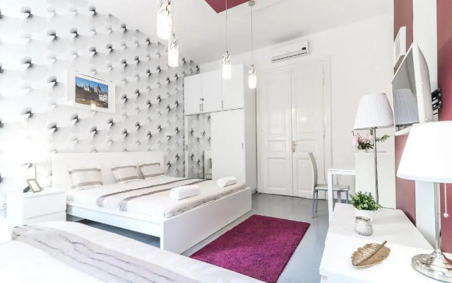 Real Apartments Hegedű