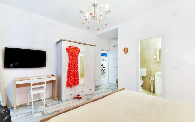Lanterna Rooms
