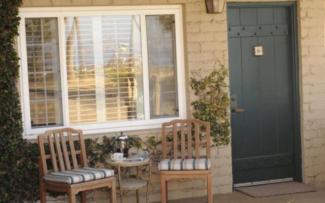 Отель Scripps Inn La Jolla Cove вид на фасад