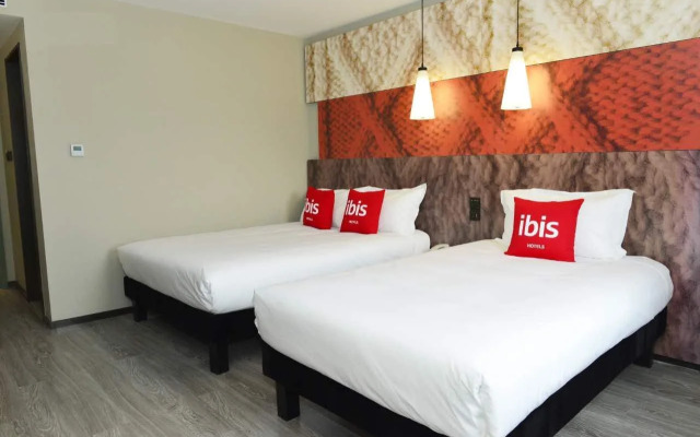 Отель ibis Beijing Sanlitun Tuanjie Lake