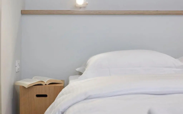Enjoy Athens from a funky studio near Acropolis!