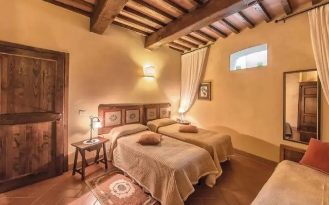 Apartment in Tuscany With Pool & Garden