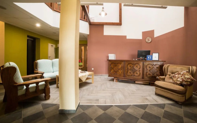 Seven Seasons Hotel