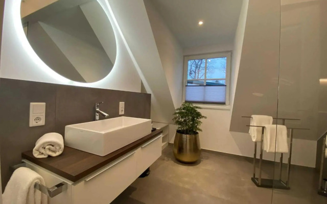 DRIEHOF LifeStyle Suite Apt 1