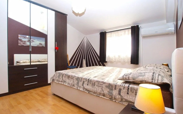 Apartment 1436
