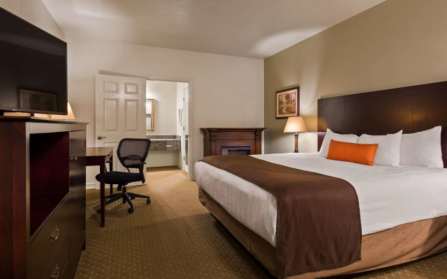 Best Western Plus Bayshore Inn