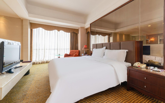 The Clipper Hotel