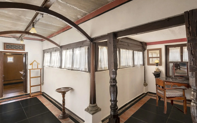 Neemrana Fort-Palace
