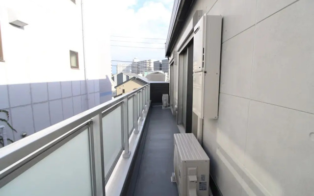 M 1 Tokyo Higashirokugo