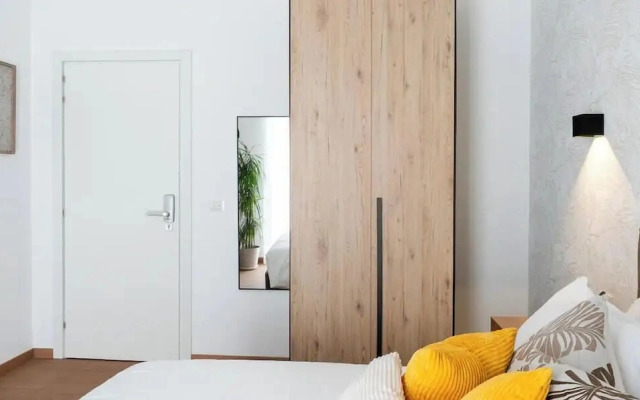 Barirooms - Cardassi Suites