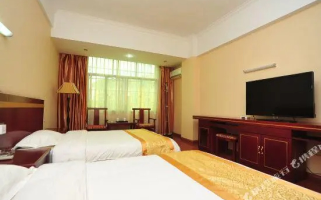 Xishuangbanna Qunyi Business Hotel