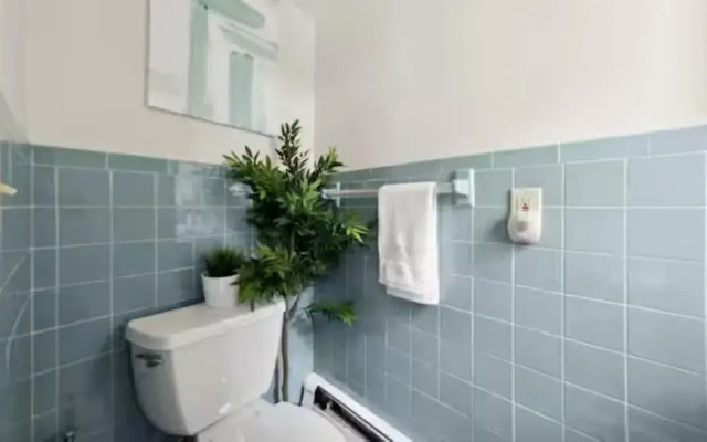 Upscale 3BR NY Home with Free Parking