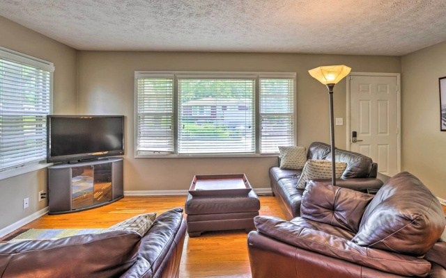 Family-friendly Omaha Home ~ 5 Mi to Dtwn!