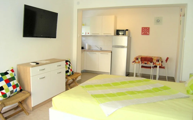 Apartments Leo