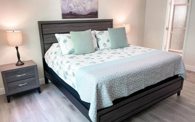 Luxury Condo Apartment Near Disney Universal 12