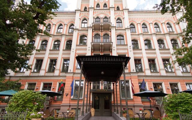 Отель Monika Centrum Hotels вид на фасад