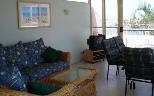 Riverside 10 Apartment