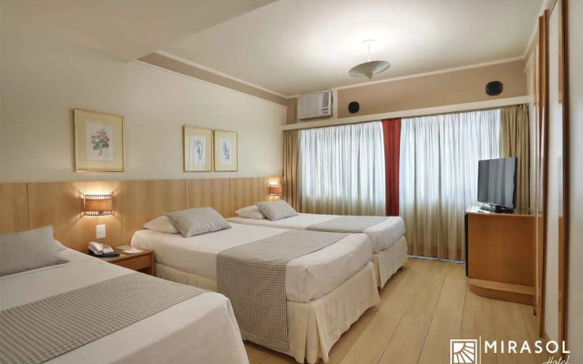 Mirasol Copacabana Hotel