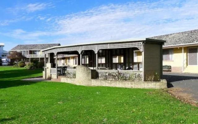 Willaway Motel Apartments