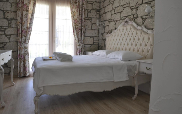 Alacati Lucky Angel Hotel