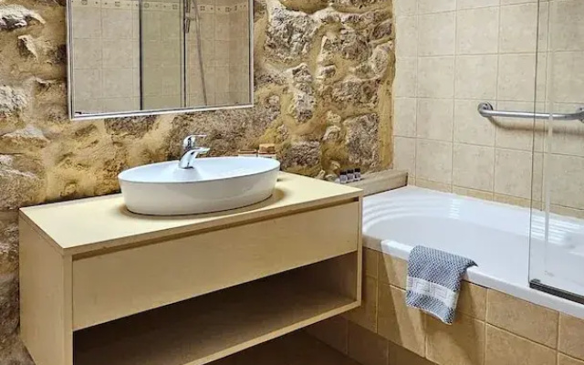 Arhontiko Arhanes - Cretan Getaway With Pool