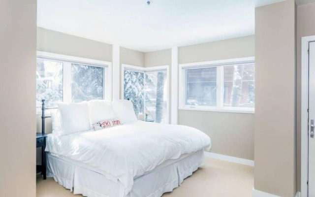 Ice House 220 by Exceptional Stays
