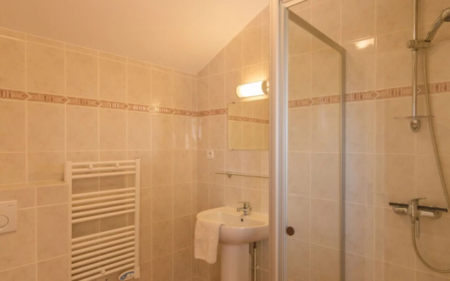 Luxurious Villa in Rouzede with Private Pool