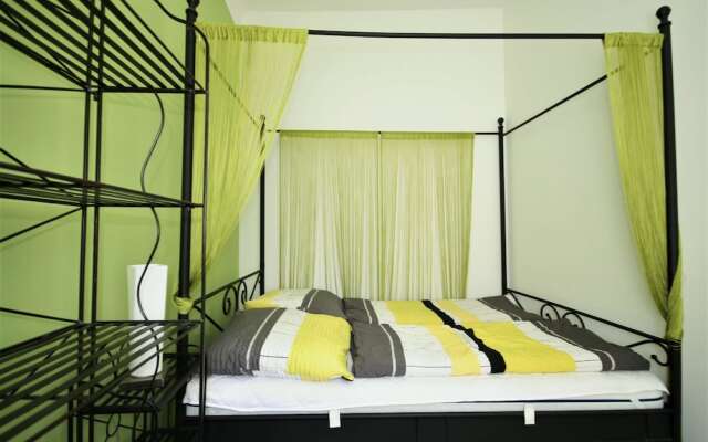 Апартаменты Vienna CityApartments - Premium Apartment Vienna 2 комната для гостей