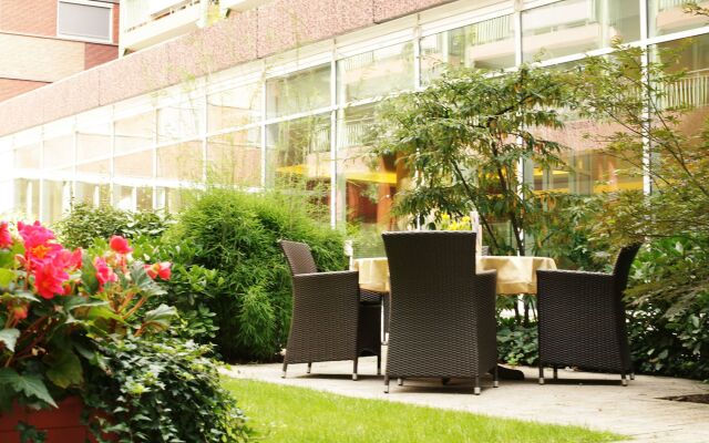 Апартаменты Residenz am Dom Boardinghouse Apartments вид на фасад