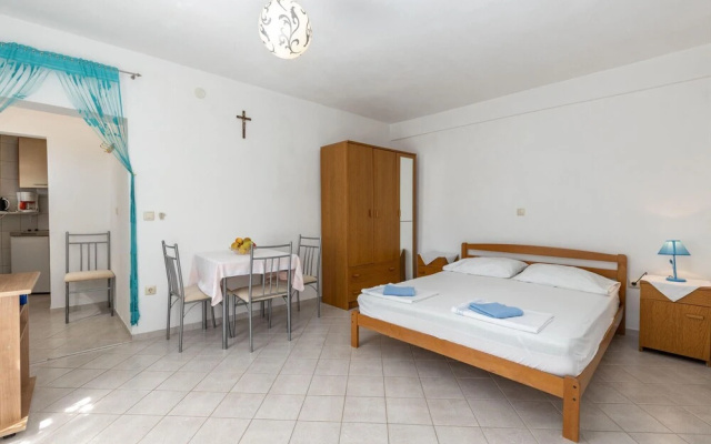 Amazing Apartment in Crikvenica With Wifi