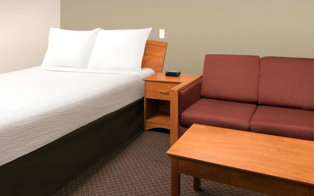 WoodSpring Suites Junction City