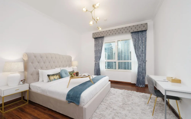 Maison Privee - Dreamy Apt with Jaw-Dropping Marina Views