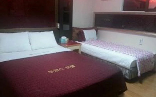 Hotel Twins