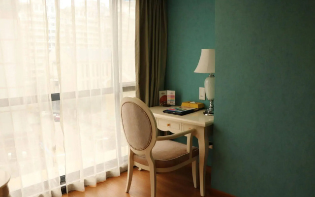 Shi Ji Huan Dao Hotel