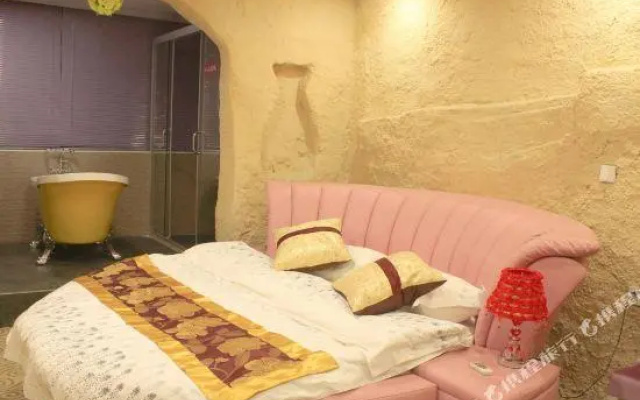 Huashu Hotel(Shanghai Yexie Store)