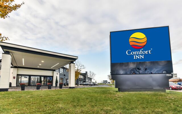 Отель Comfort Inn Montréal Aéroport Канада, Монреаль - отзывы, цены и фото номеров - забронировать отель Comfort Inn Montréal Aéroport онлайн вид на фасад