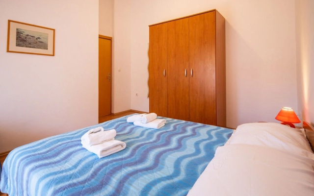 Apartments Den