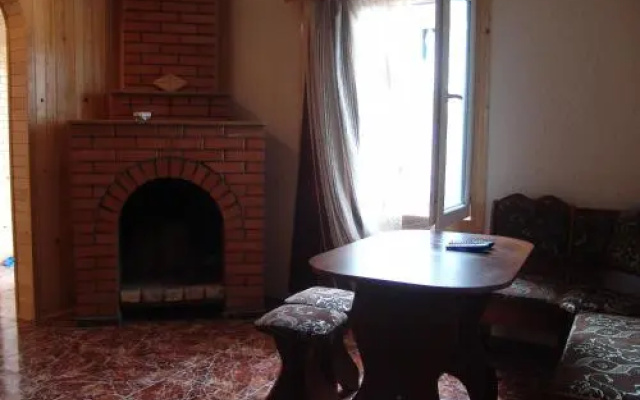 Hotel Lashtani