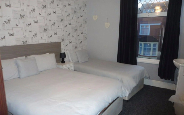 OYO Hotel 33