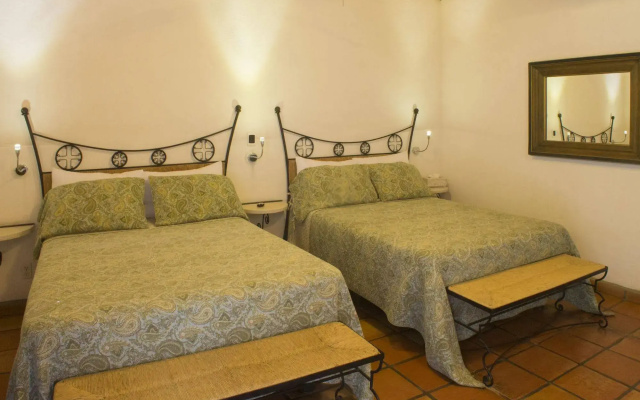 Los Milagros Hotel