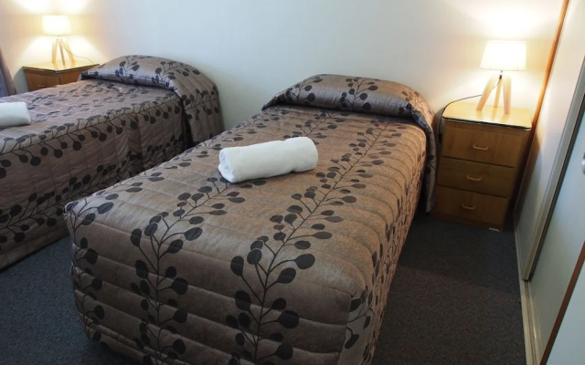 Porepunkah Pines Holiday Park