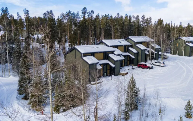 Timber Ridge 3 Bedroom Condo by RedAwning