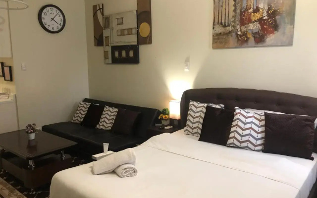 Centropolis Deluxe Couple Suite