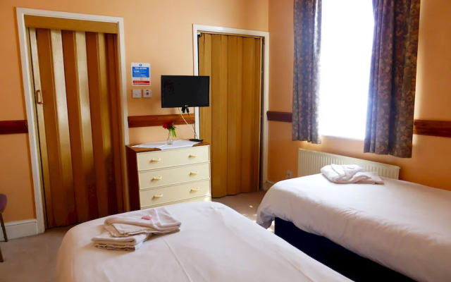 Hotel Dinara