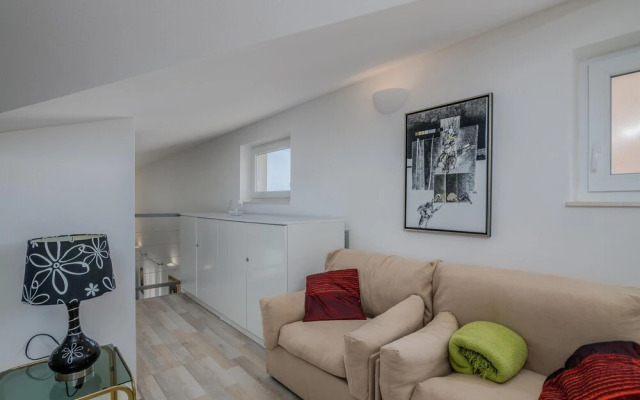 Amazing Home in Linardici With Wifi and 6 Bedrooms