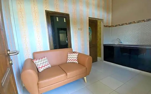 RedDoorz near Mojokerto Train Station